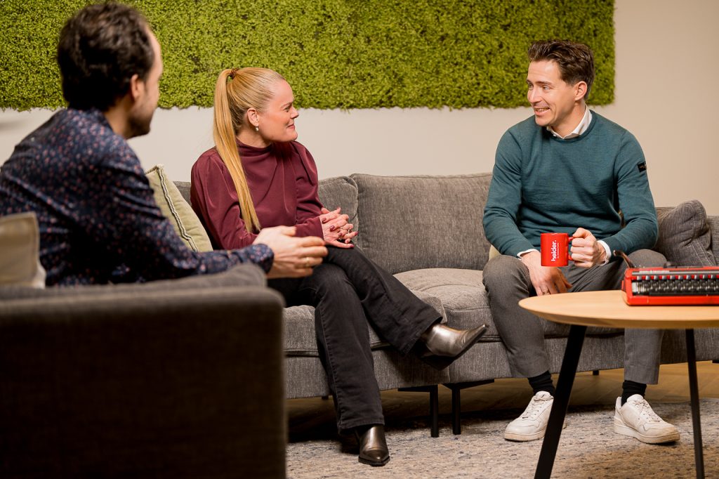 Drie van onze medewerkers in gesprek