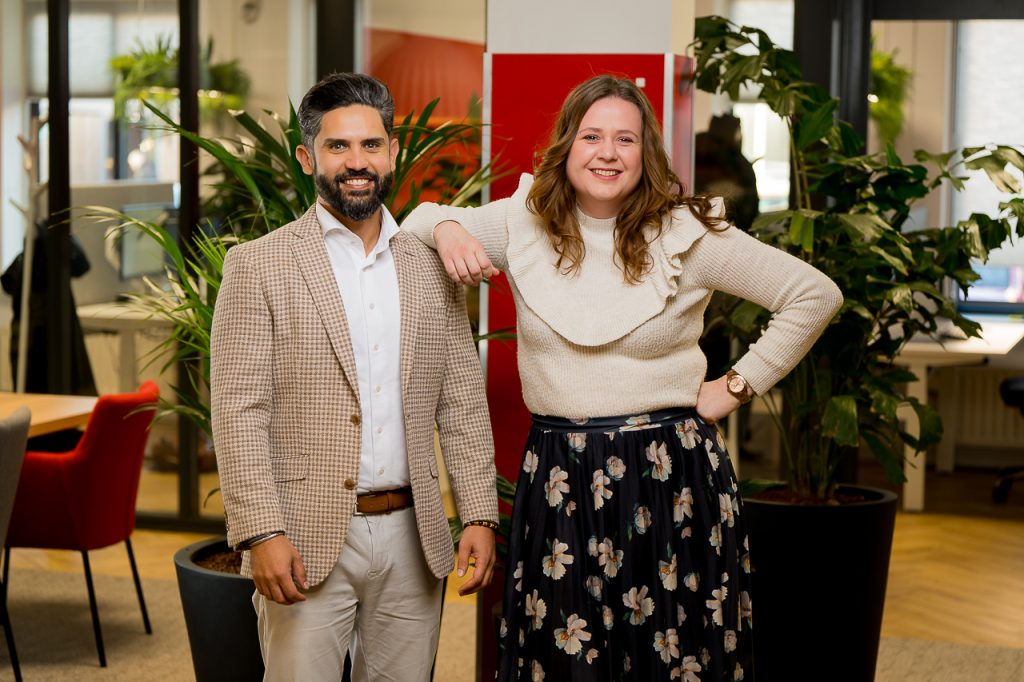 Onze medewerkers van ons kantoor Arnhem, Omid Sabet en Sandra de Haas-Weijs