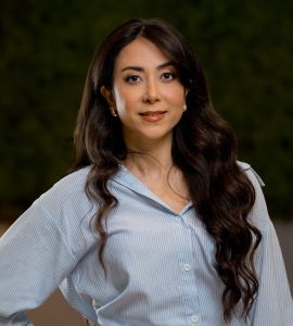 Portretfoto medewerker binnendienst, Niusha Nik Nosrat